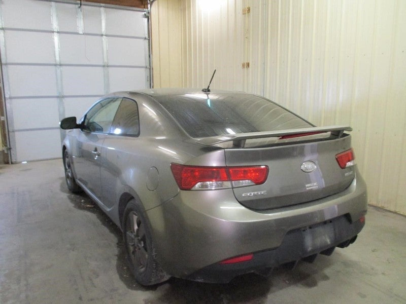 FORTE     2012 Front Door Trim Panel 2056487