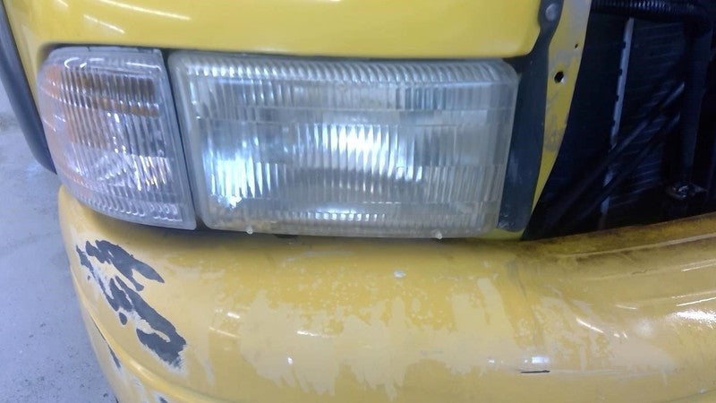 Fuse Box Engine Fits 00-01 DODGE 1500 PICKUP 2017367