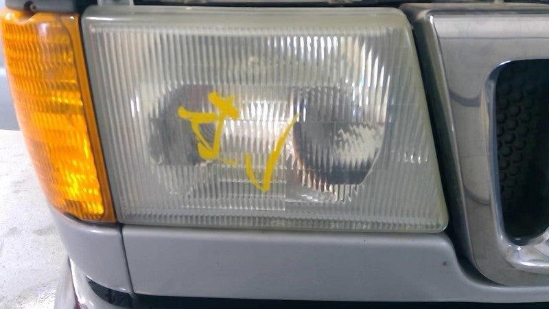 Fuse Box Engine Fits 05-08 FORD E150 VAN 1850922