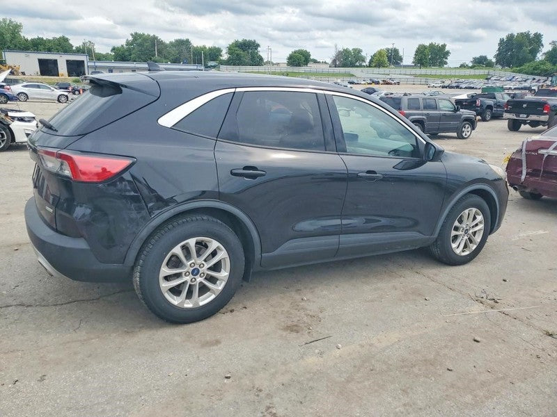 ESCAPE    2020 Front Door Trim Panel 2026258