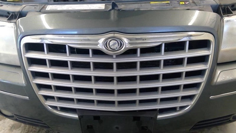 Grille Silver And Chrome Fits 05-10 300 1888876