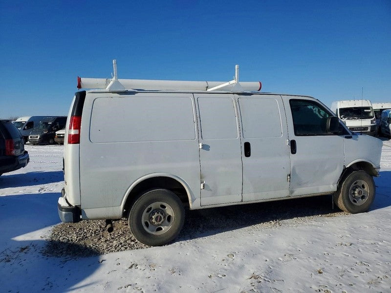 Fuse Box Engine With Trailer Harness Fits 13-16 EXPRESS 2500 VAN 17397
