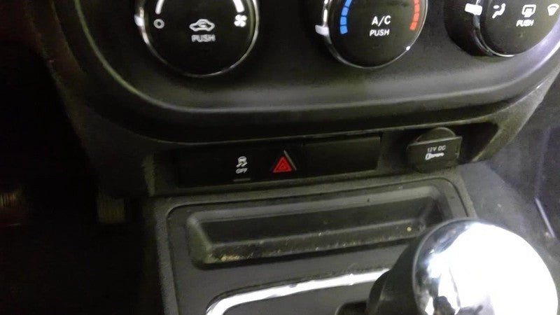 PATRIOT   2013 Dash/Interior/Seat Switch 1941868