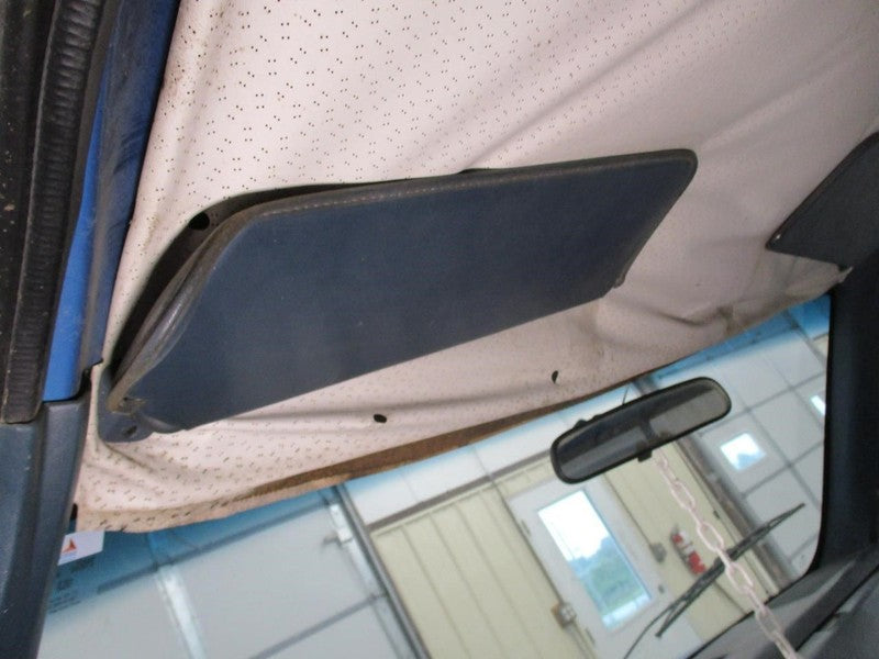 TGMC1500  1991 Sun Visor 2027075
