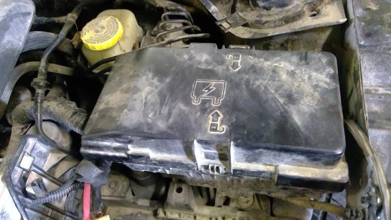 Fuse Box Engine Compartment Sedan Fits 15 200 1722621