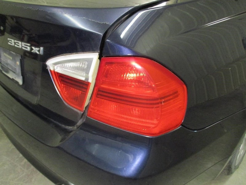 Passenger Tail Light Sedan Canada Market Fits 06-08 BMW 323i 2029180