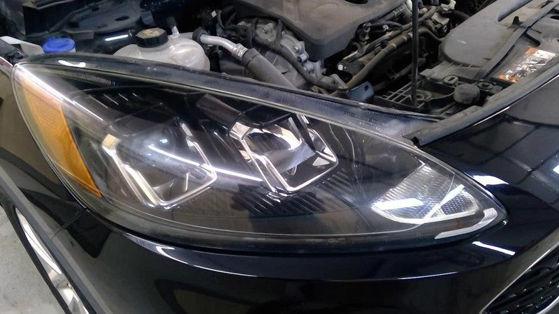 Passenger Headlight Halogen Without Projector Fits 20-22 ESCAPE 202623