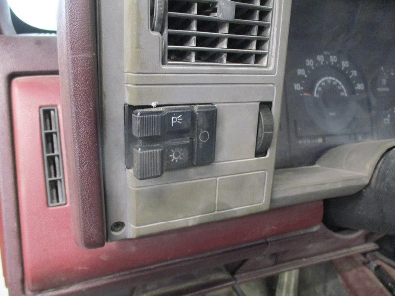 TCHEV2500 1989 Dash/Interior/Seat Switch 1923755