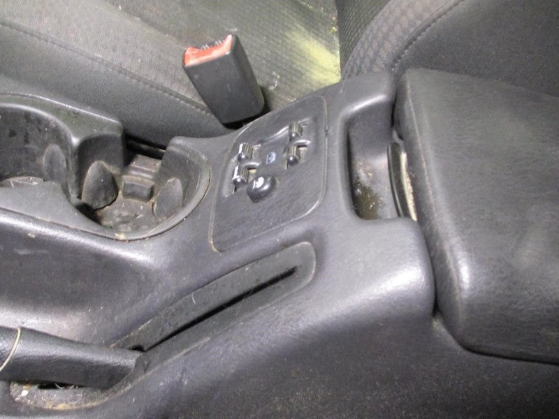 LIBERTY   2002 Dash/Interior/Seat Switch 1904422