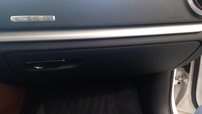 A3 AUDI   2016 Glove Box 1939838