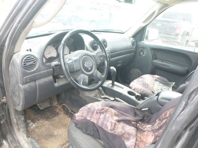 LIBERTY   2003 Seat Rear 1737224