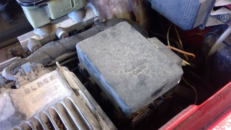 SUBCHEV15 1997 Headrest 1686203
