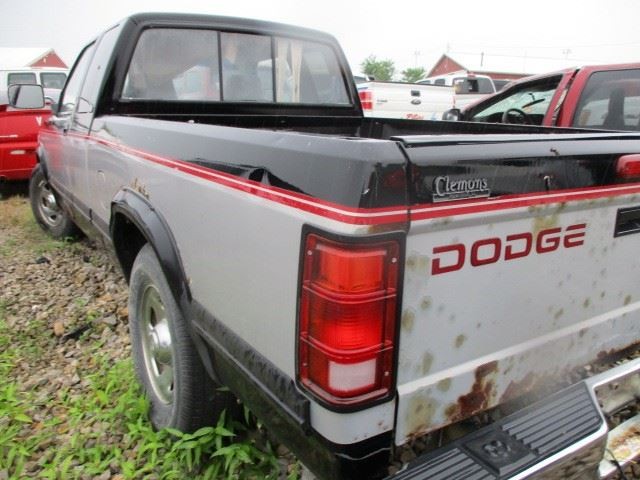 Rear Axle 2WD Round Cover Chrysler 8-1/4 3.55 Ratio Fits 91-96 DAKOTA 