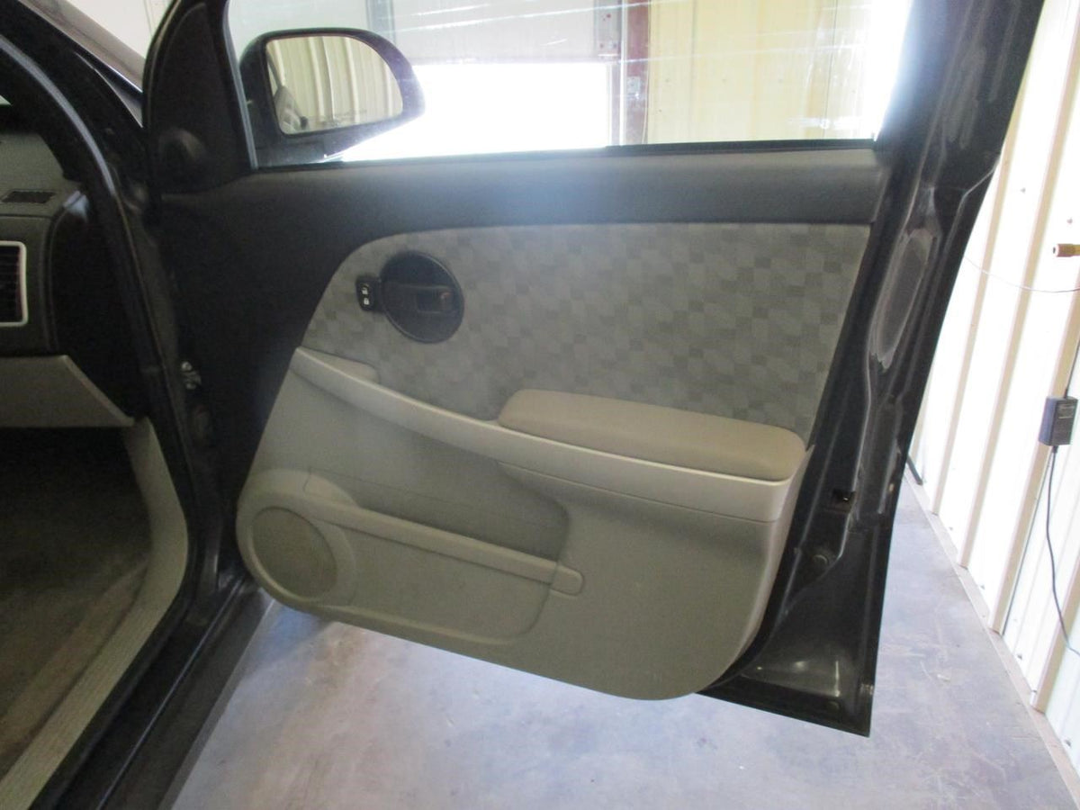 EQUINOX   2009 Front Door Trim Panel 2067806