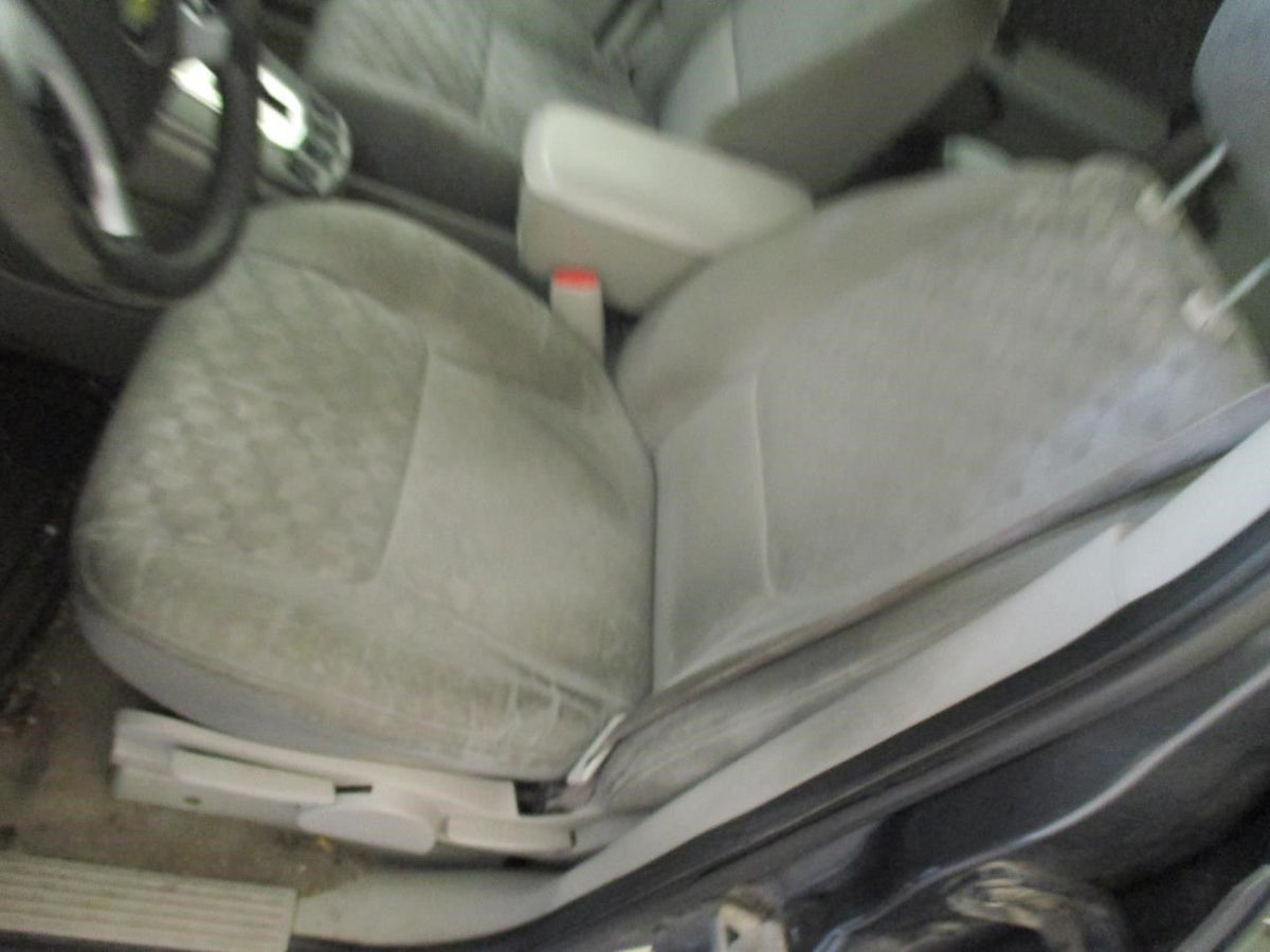 Driver Front Seat Bucket Cloth Manual Fits 05-09 EQUINOX 2067805
